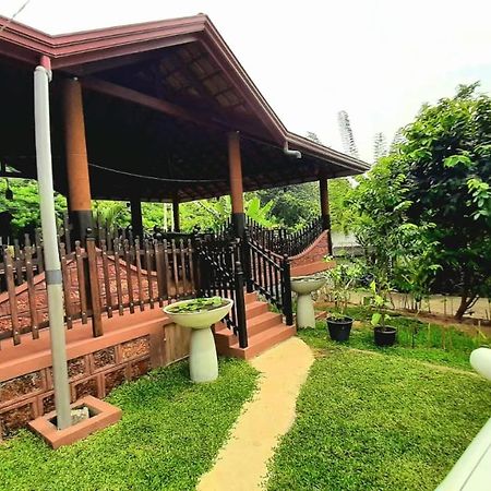 Loveena By H.S. Restaurant & Guest Tangalle Esterno foto