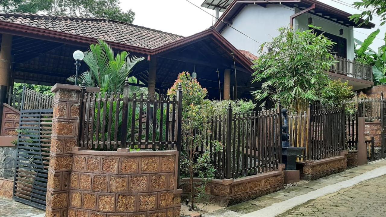 Loveena By H.S. Restaurant & Guest Tangalle Esterno foto